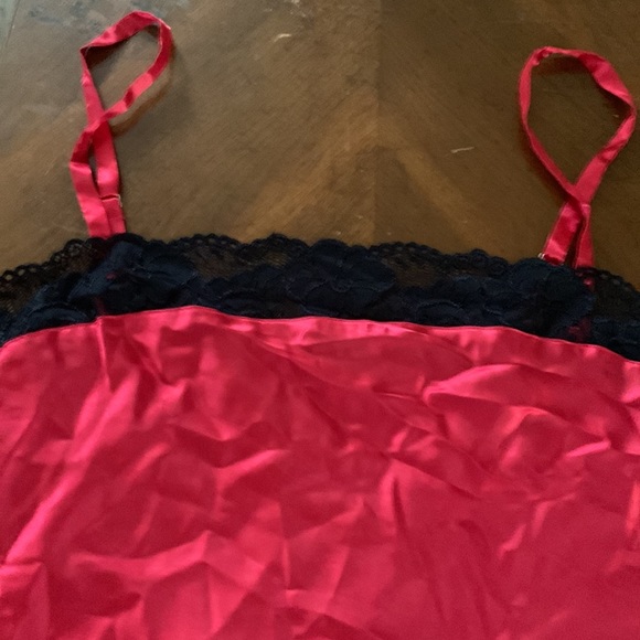 Red Nightgown with Black Lace - Picture 4 of 9